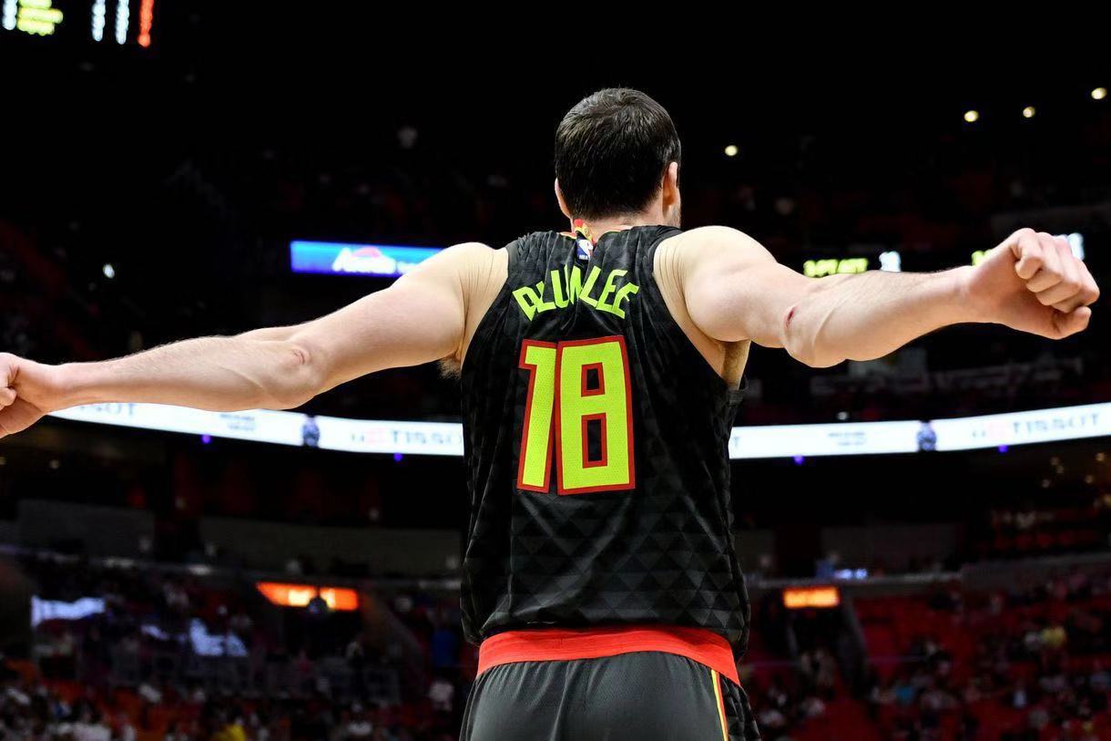  p>迈尔斯·普拉姆利(miles plumlee),1988年9月1日出生于 a href="#"