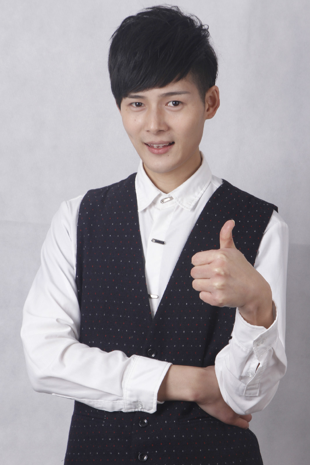  p data-id="gnyxrlhpqh">小幂,真名毛友风,被称为男版杨幂,反串演员.