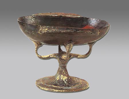 西汉铜座漆耳杯
