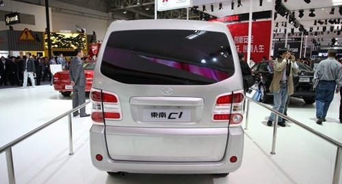  p>东南汽车自主品牌阵容中的全新微客产品,2010年下半年将推出的新款