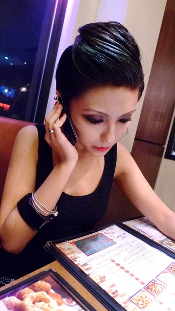  p>钟舒祺(sukie chung)于1985年7月16日在香港出生.