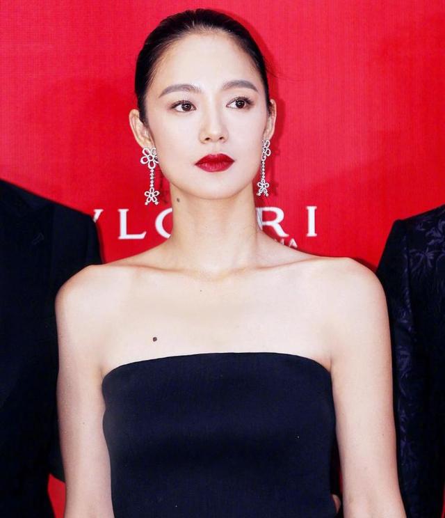 比起姜文，周韵才是个厉害角色_百科TA说