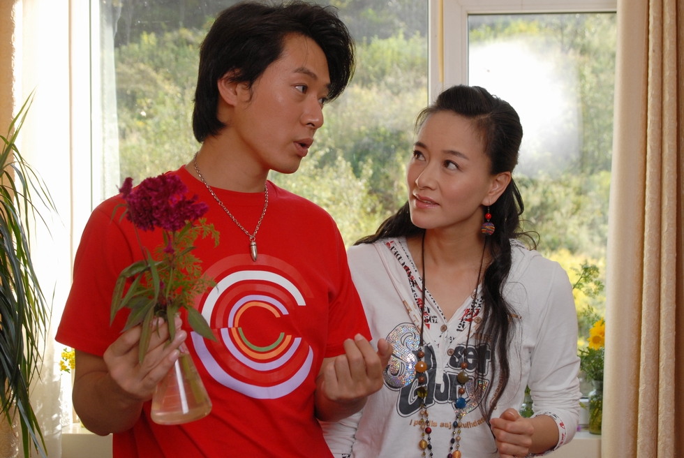  p>《喜临门》是上海电影 i>(集团) /i>公司上海电影制片厂等出品的