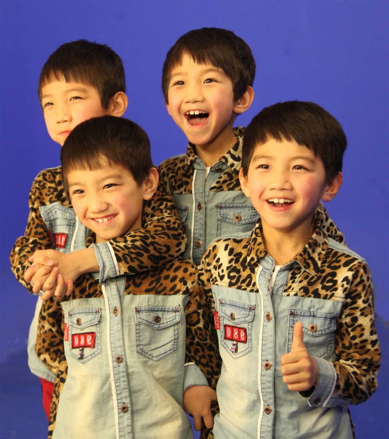 四胞胎勇猛刚强