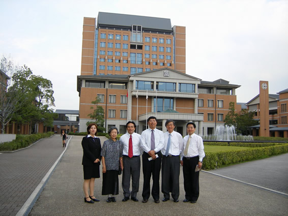  p>关西外国语大学,英文名称:kansai gaidai university.