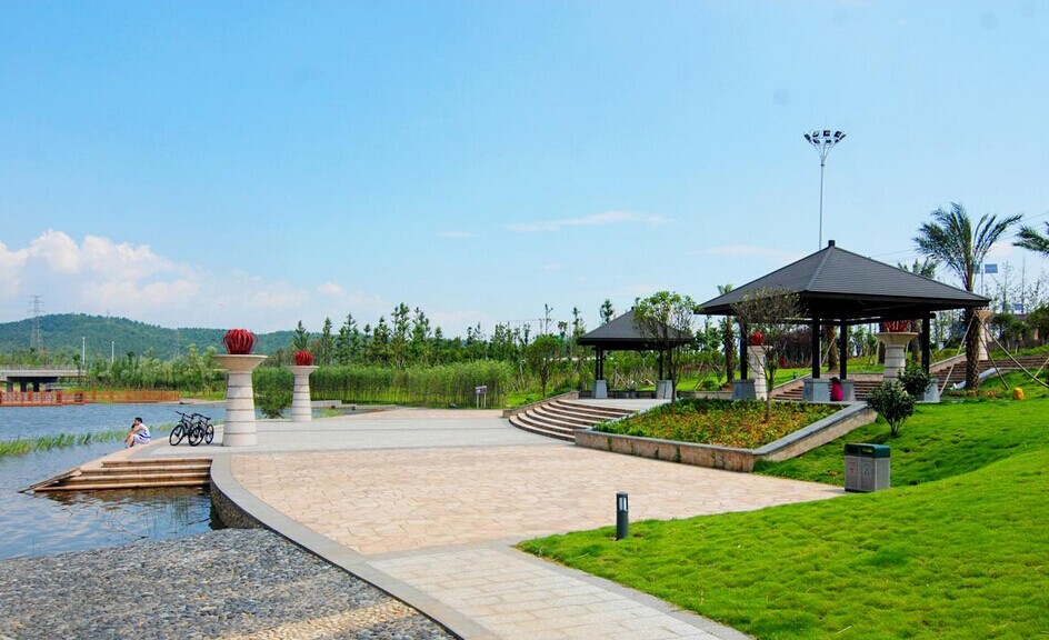  p>郴州西河沙滩公园是郴州 a href="#" data-lemmaid="5392219">城东