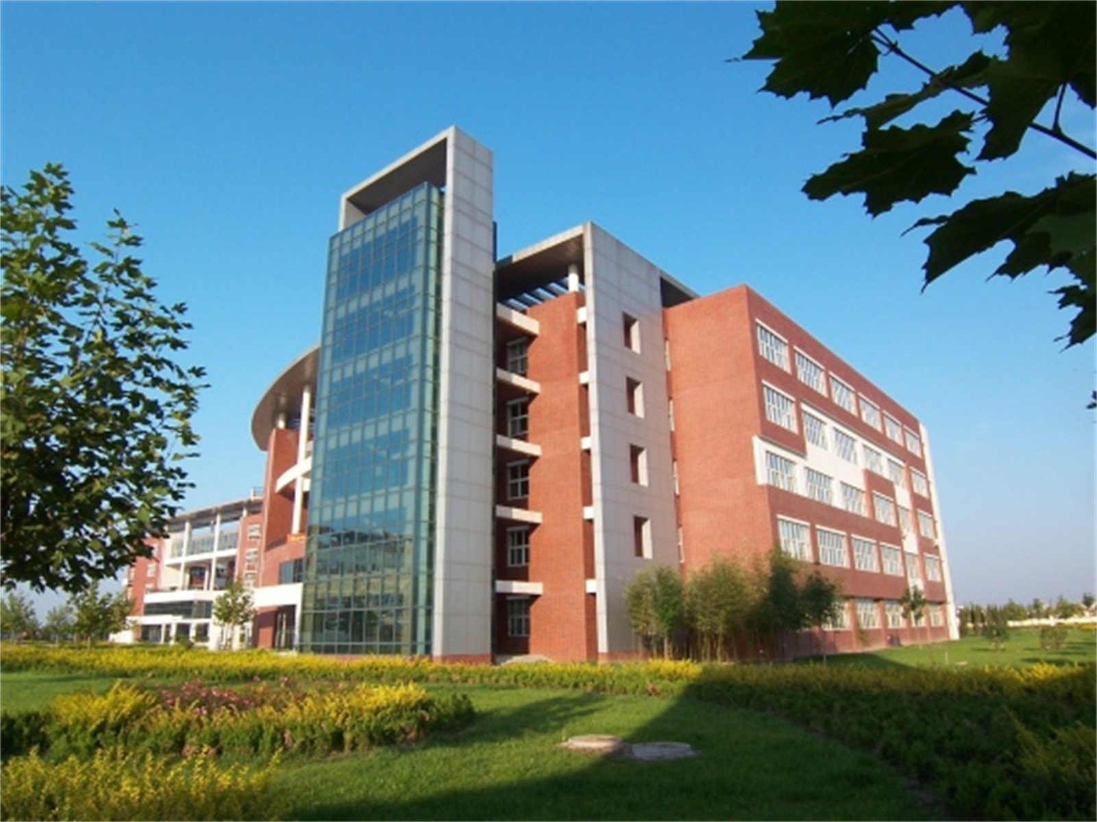 河北/65777" data-lemmaid="65777">河北 /a>任丘一中始建于1951年