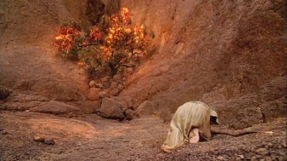 《十诫》是由罗伯特·多恩海姆执导的电影