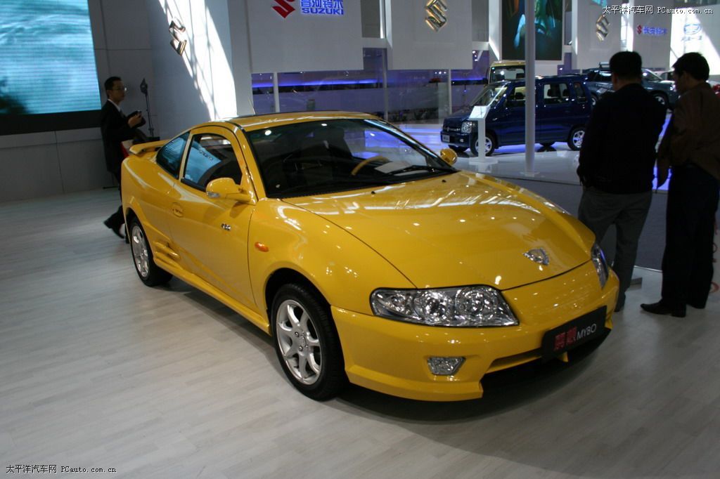 第二代美人豹承载了吉利引领风尚跑车的重任,因此给了它一个全新的