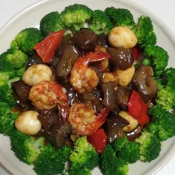 鸡腿虾仁炒海参