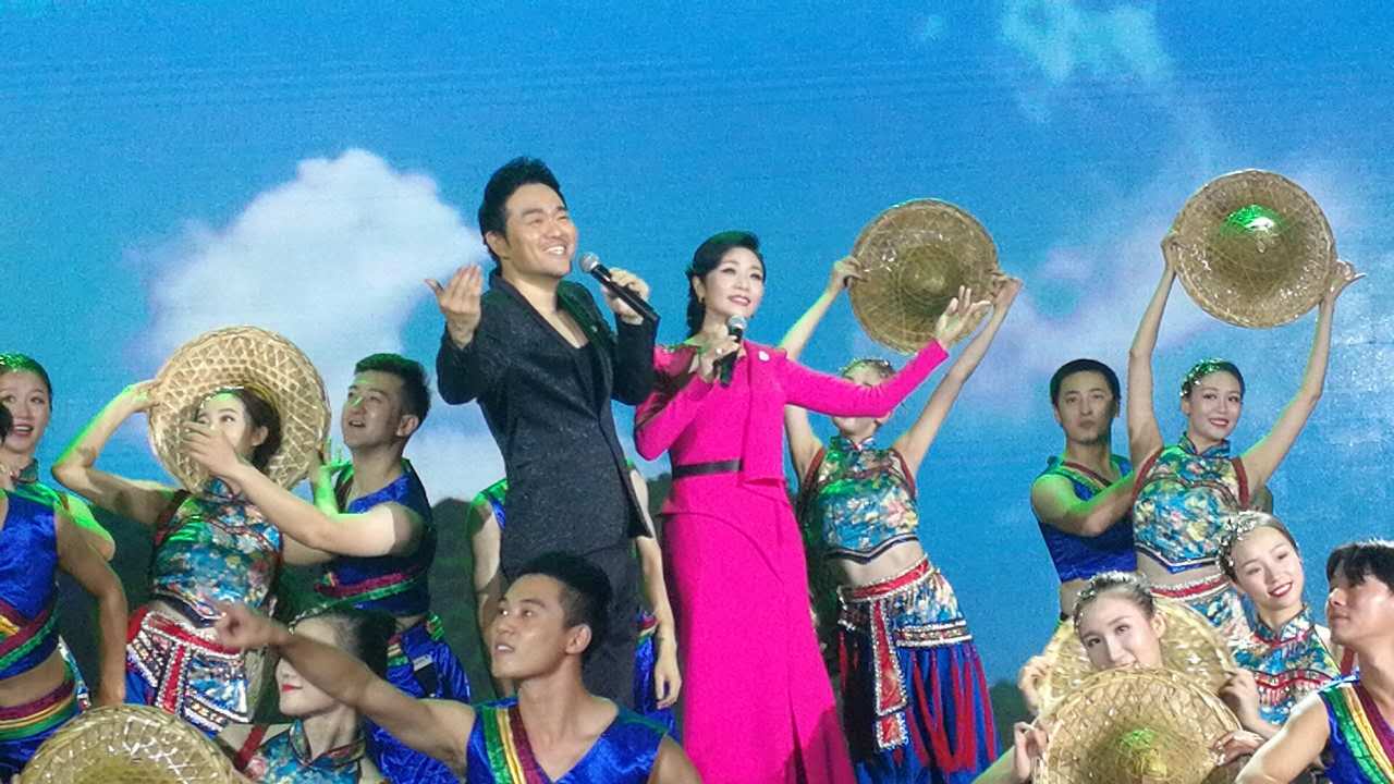 小河弯弯唱山歌