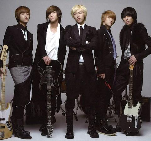  p>ftisland(朝鲜语:                      ),全称"five treasure