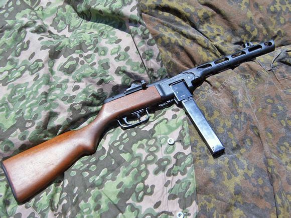 PPSh41冲锋枪（苏联1941年研制装备冲锋枪）_百度百科