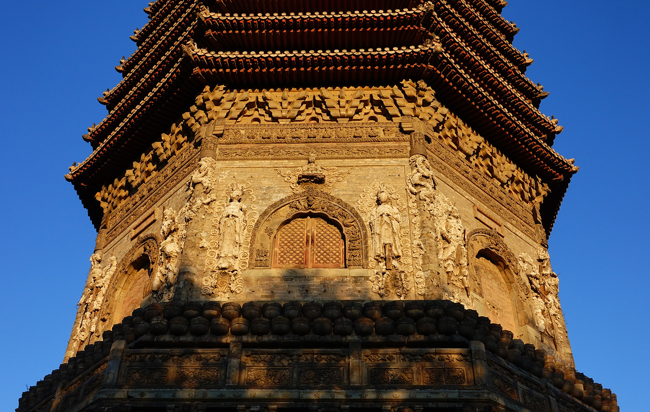  p>慈寿寺塔,原名永安万寿塔,又名八里庄塔,玲珑宝塔,仿 a target="