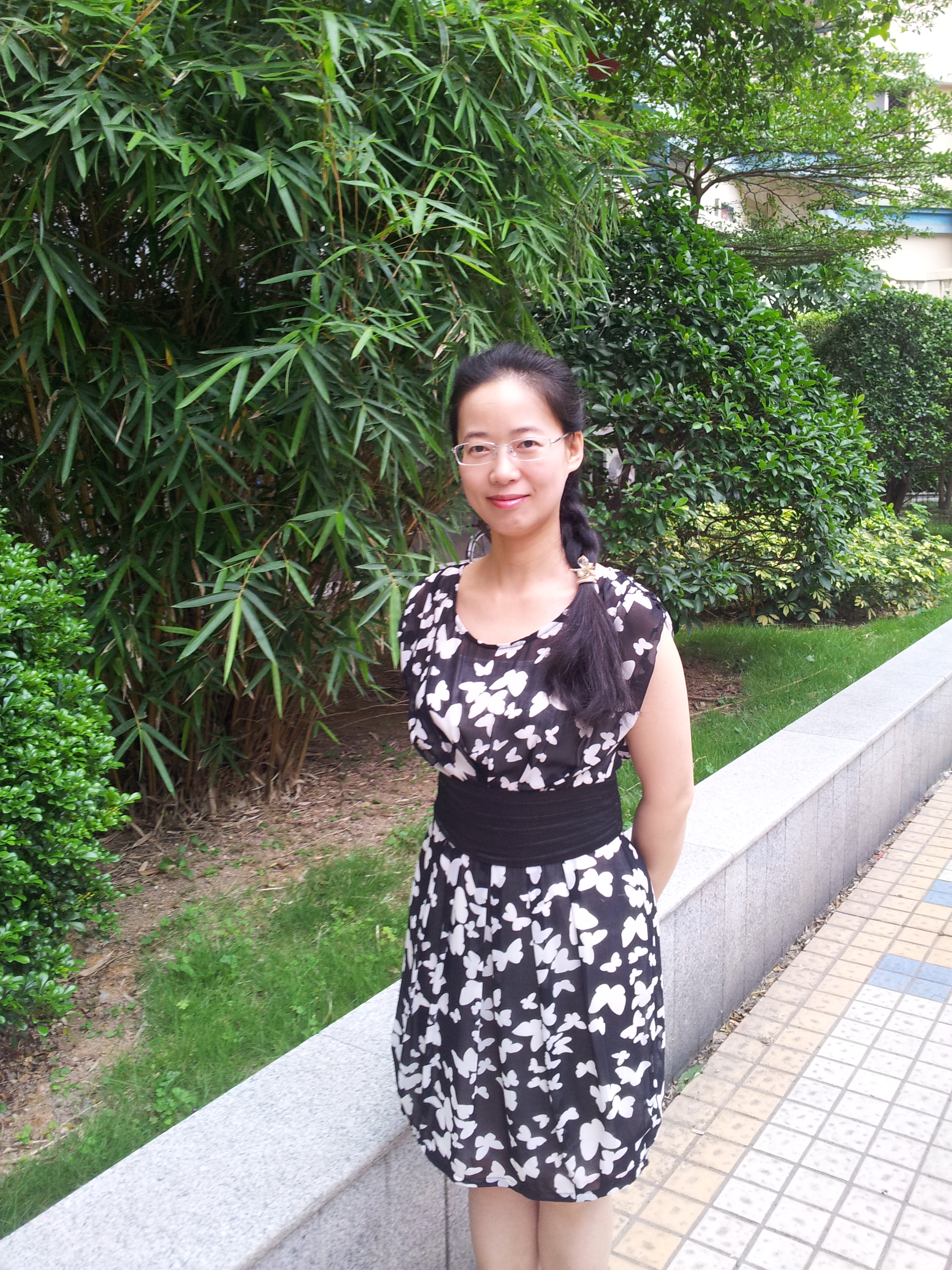  p data-id="gn3dubksbf">郑雁,女,1976年生,福建福州人,法学博士, a