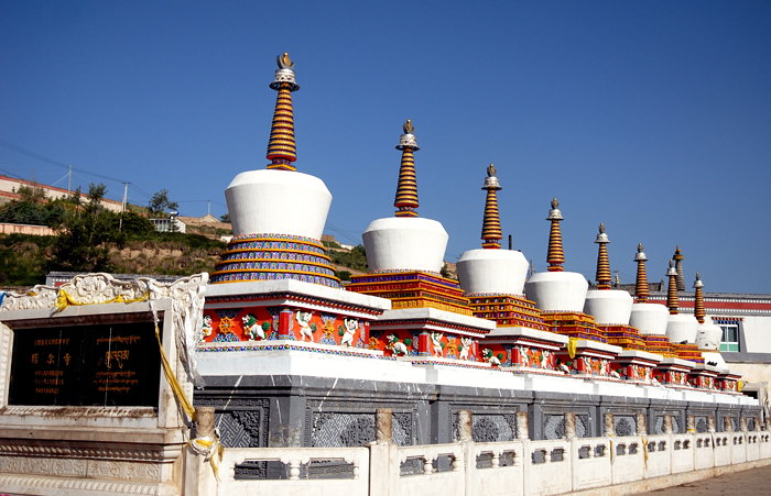 青海塔尔寺如来八塔