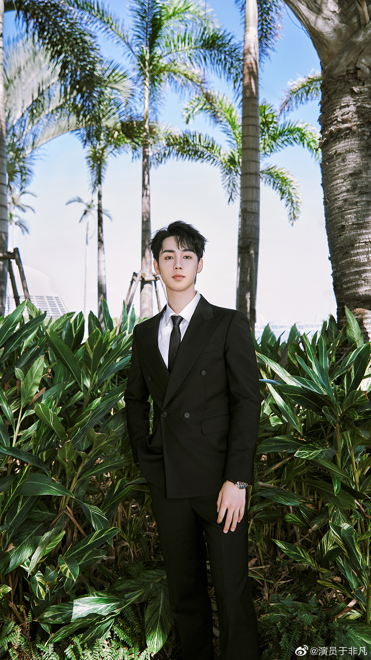  p data-id="gnbi93bntw">于非凡,原名于了一,1