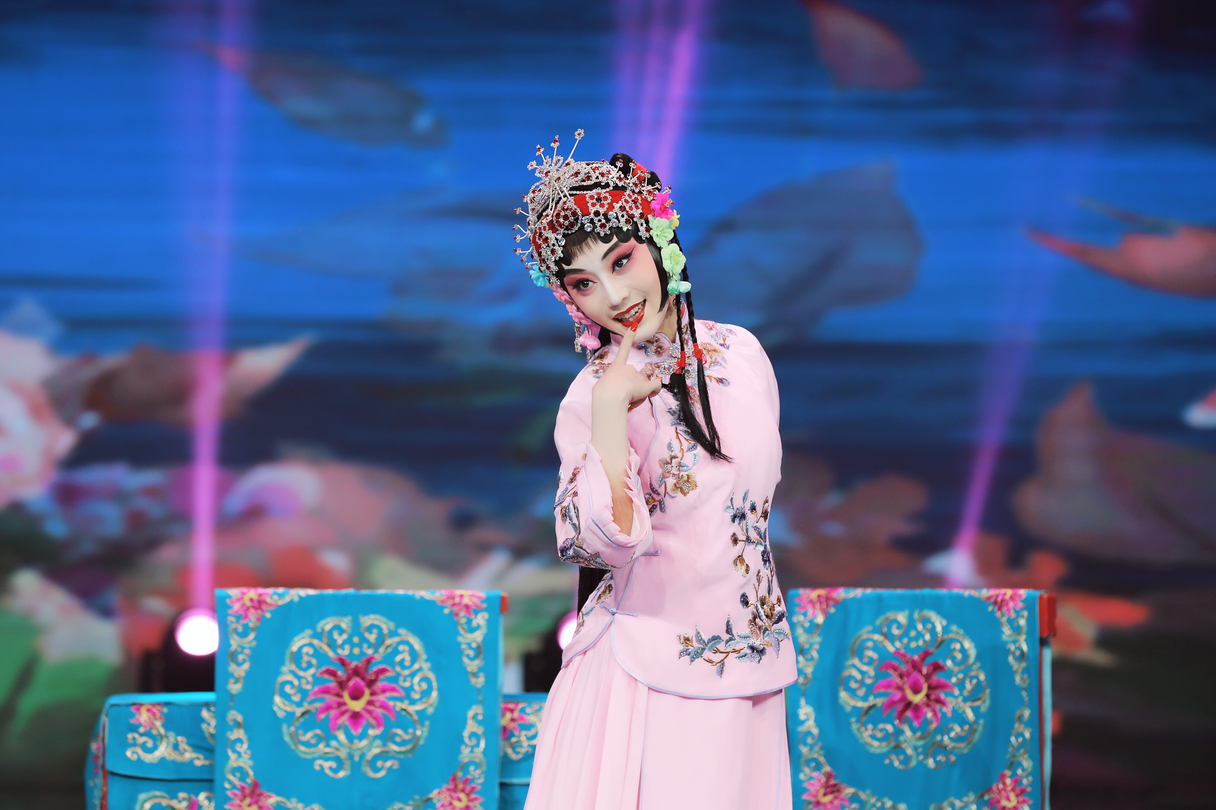 sri6">王梦婷:1989年7月1日出生于辽宁省沈阳市,中国内地京剧女演员