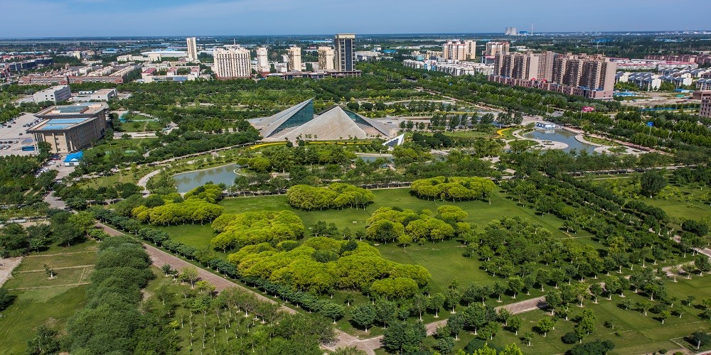  p data-id="gnsraxb9ff">阿拉尔市,是新疆维吾尔自治区直辖县级市,与