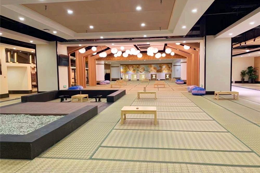  p>雲溪假日温泉洗浴位于大连市开发区金马路银帆广场西门-1层. /p>