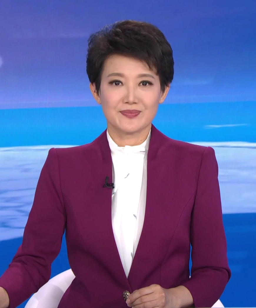 名单显示, b>央视主持人总数达241人 /b>,其中,cctv-13新闻频道的主持