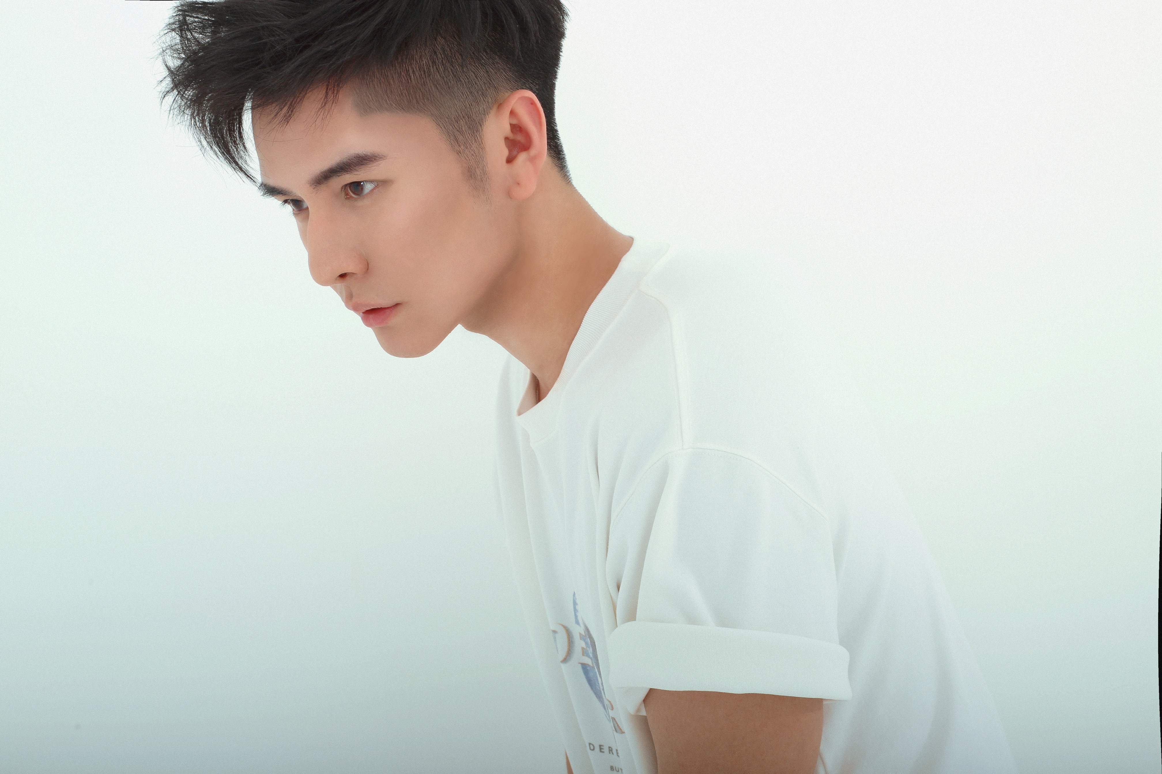  p data-id="gncnbg9e1o">林皓洋,原名廖劲锋 b>, /b>1995年6月27日