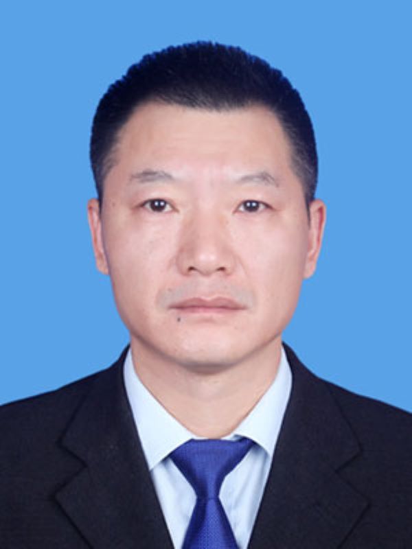  p data-id="sy2uqwbh87ef">男,汉族,1975年11月出生,福建省将乐县人