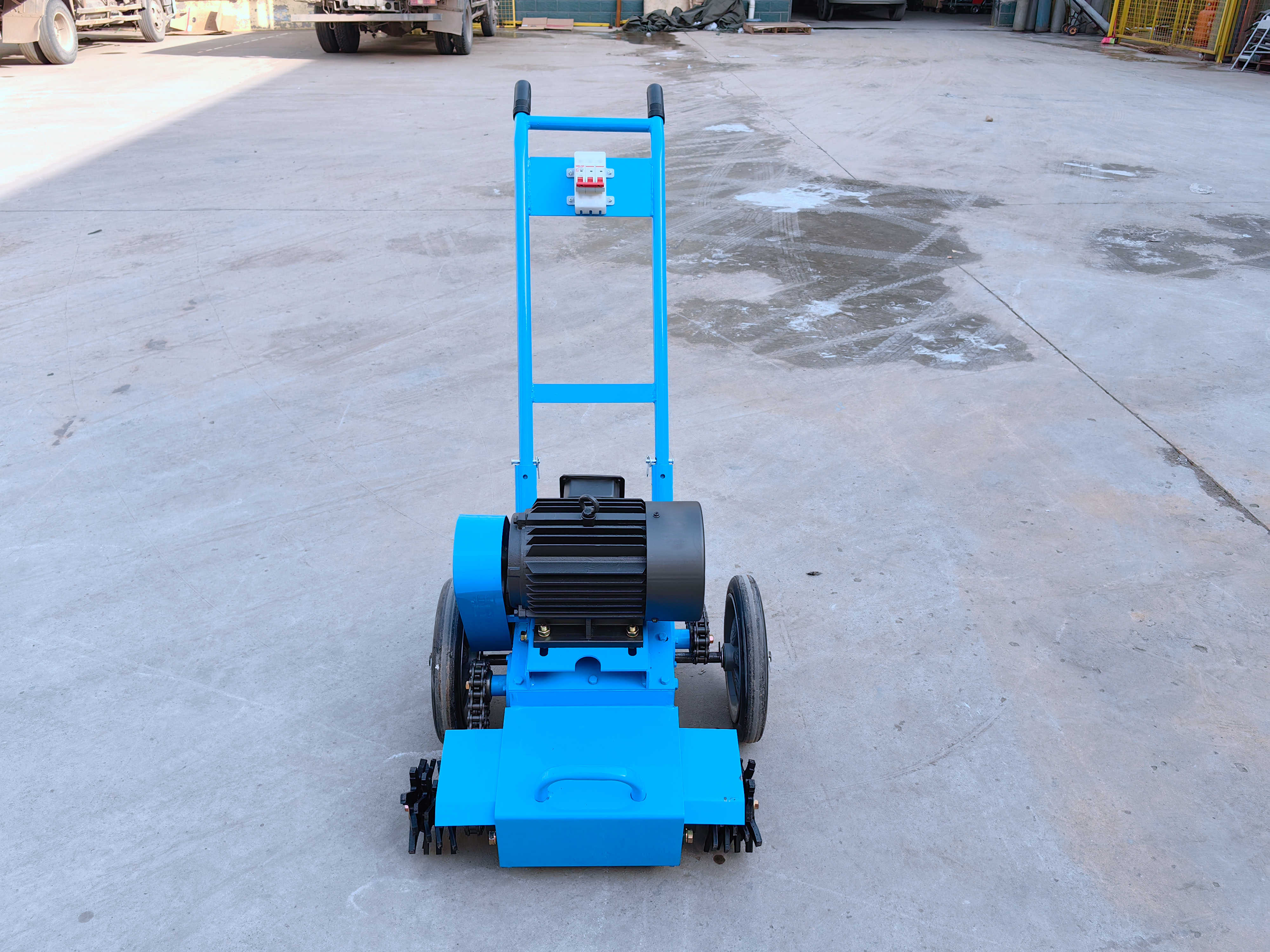 外文名:cleaning machine 用于建筑工程中清理混凝土渣和土灰的机器