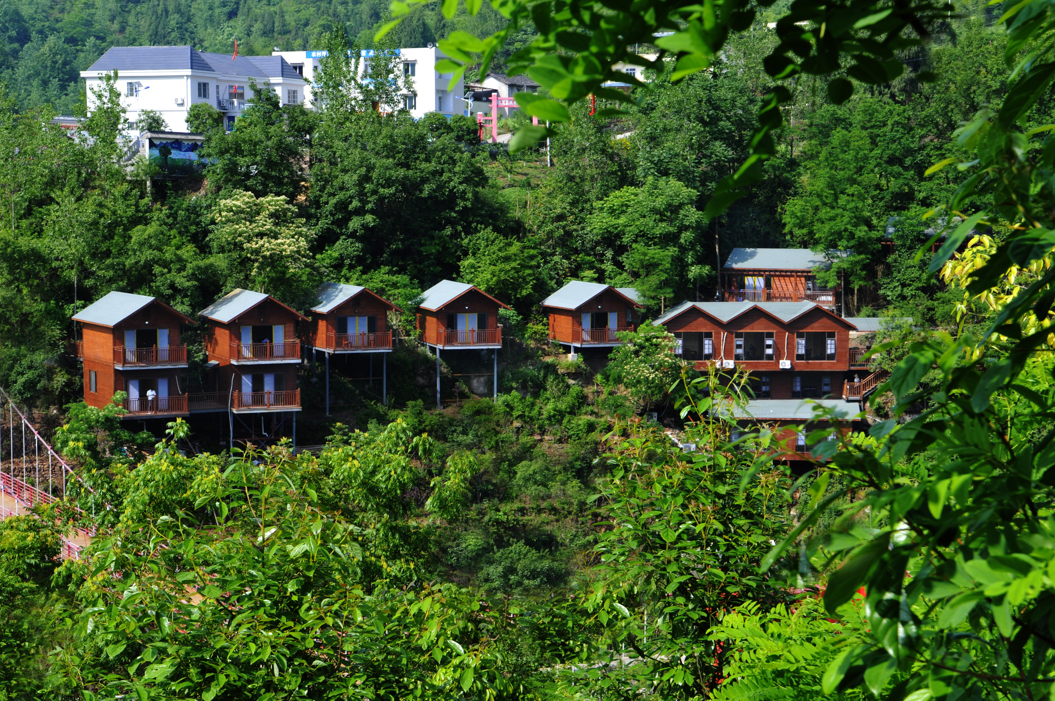  p>重庆万州三峡安澜谷,位于重庆市万州区长岭镇安