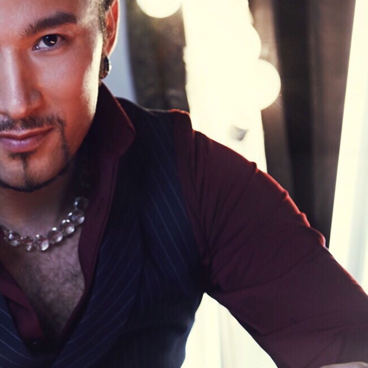 艾克拜尔·黑血