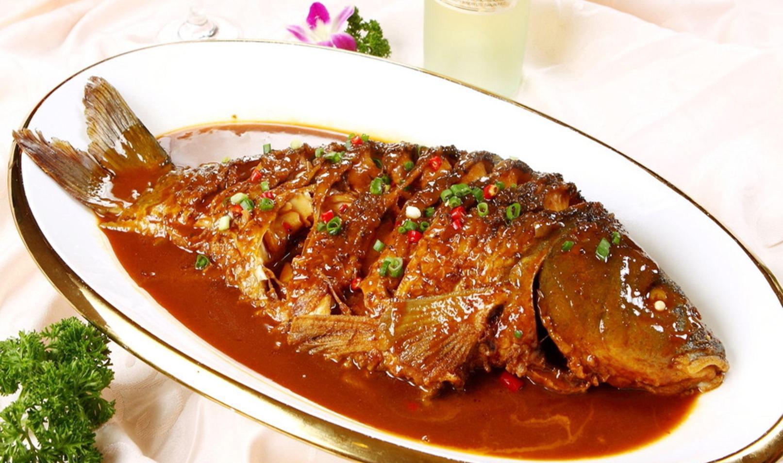  p>臧氏红烧鱼是一道以鱼肉为主要食材,调料主要为 a target="_blank"