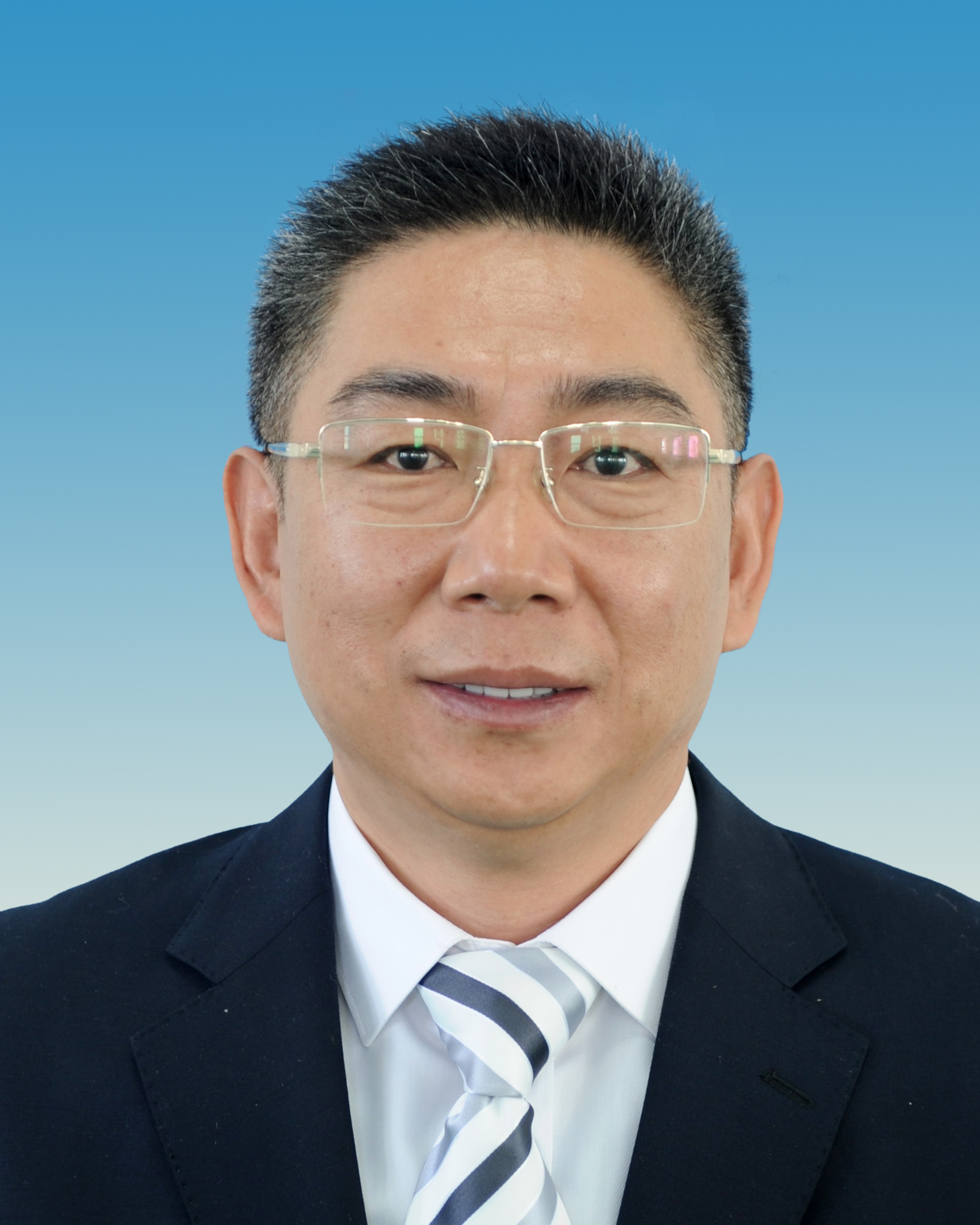  p>刘德,男,汉族,九三学社社员,1969年8月出生,内蒙古清水河人,研究生