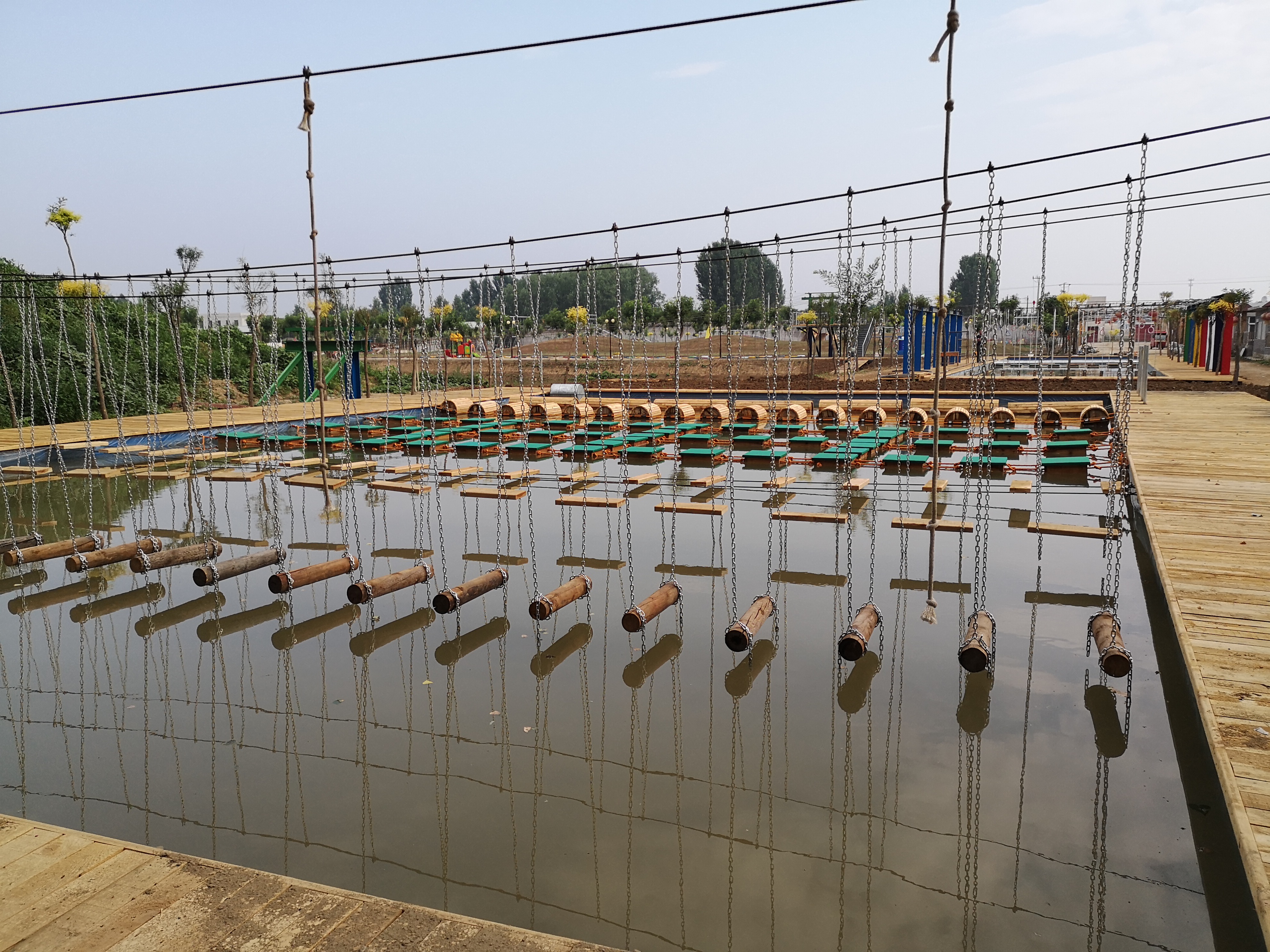 防恐特训,应急演练,安全防范,心理辅导为一体的综合性军事训练中心