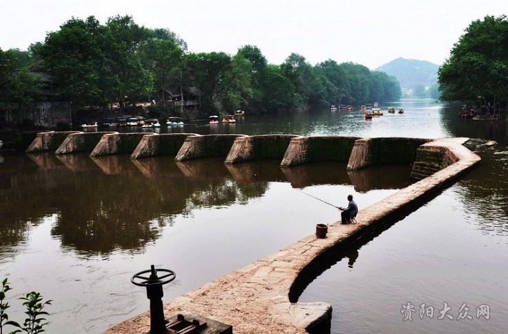 简阳市大葫村地处简城北郊,因绛溪河环绕成岛,形似葫芦,素有葫芦坝之