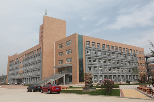  p>兴城市高级中学,位于集城,泉,山,海,岛于一体的旅游城市—辽宁省 a
