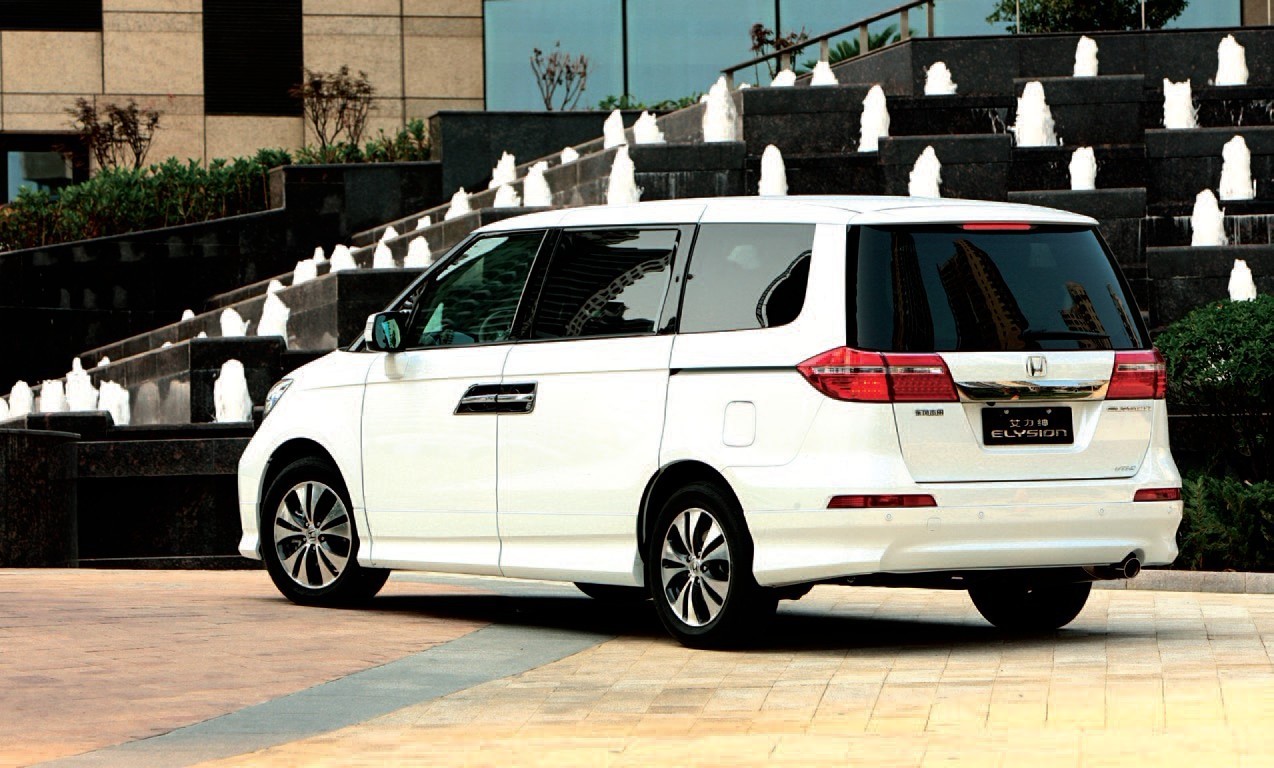  p>本田艾力绅 是 a href="#" data-lemmaid="2051632">东风本田 /a>