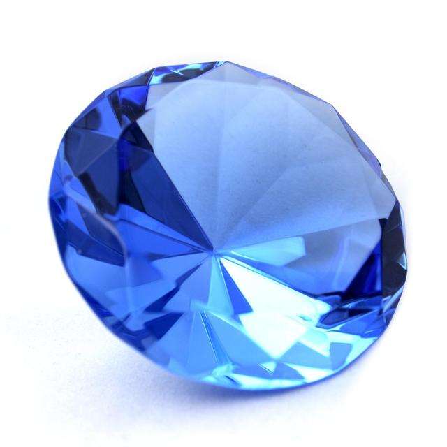 蓝钻石值多少钱(蓝钻石值多少钱一克)