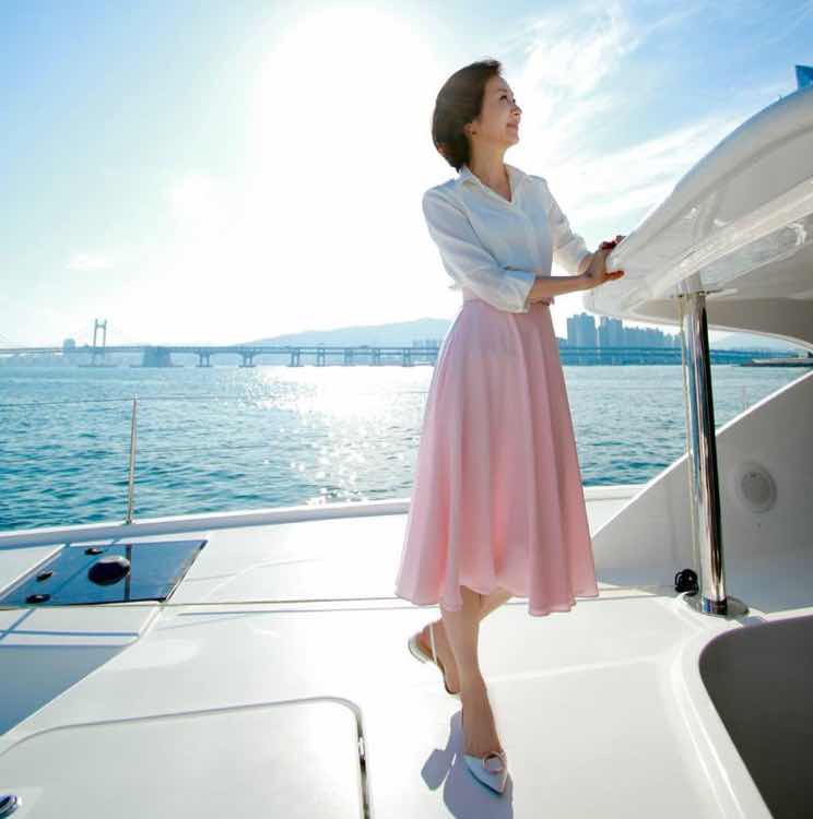  p>钱忍和(         ),1965年10月27日出生于韩国,韩国女演员,毕业于