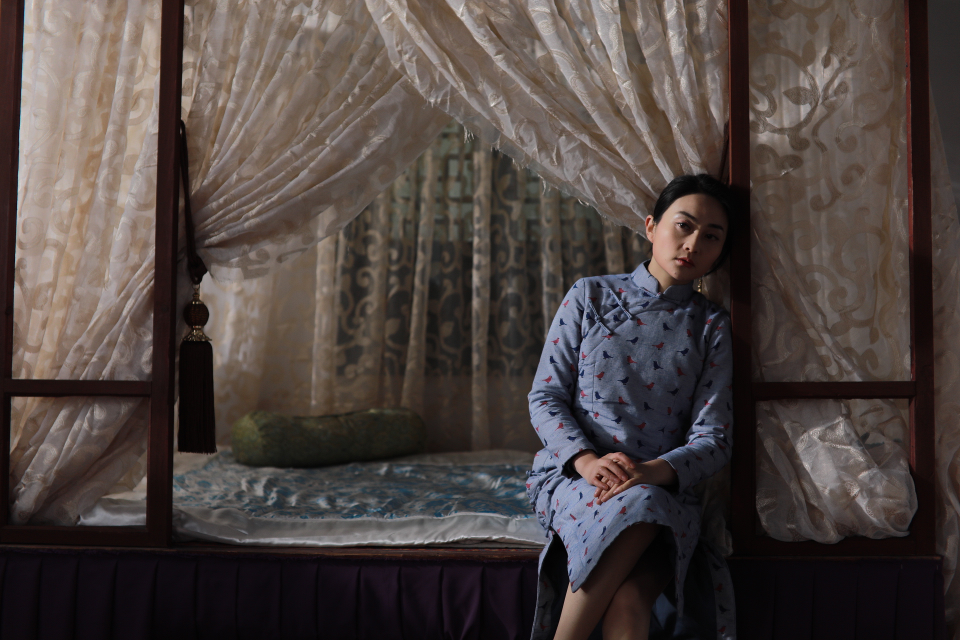  p>秦琴是一位青年 a target="_blank" href="/item/演员/3106682"