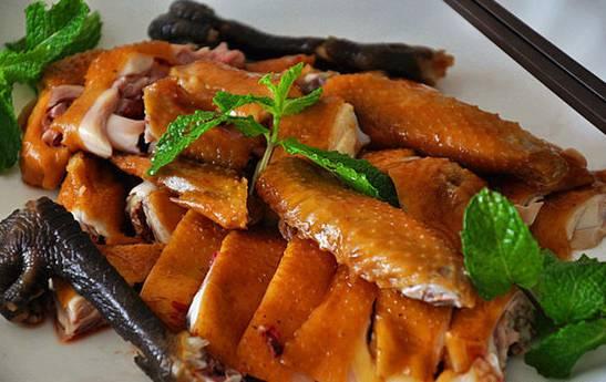 农家瓦缸豉油鸡