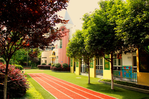 草堂清江幼儿园