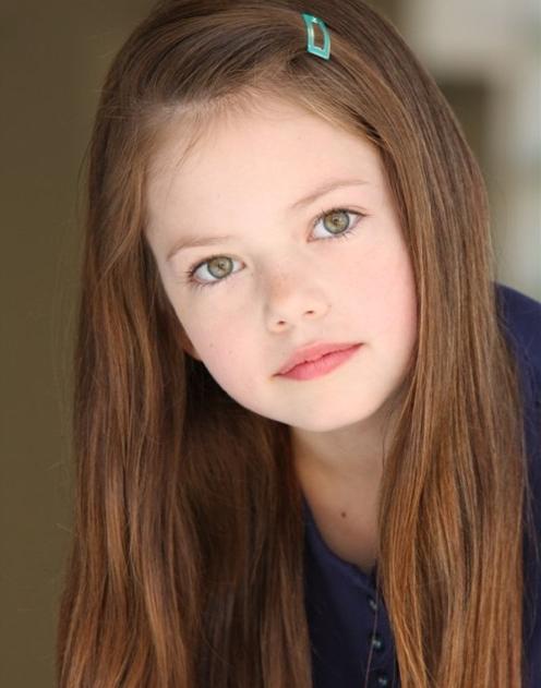 《破晓》是美国作家 a target="_blank" href="/item/斯蒂芬妮·梅尔