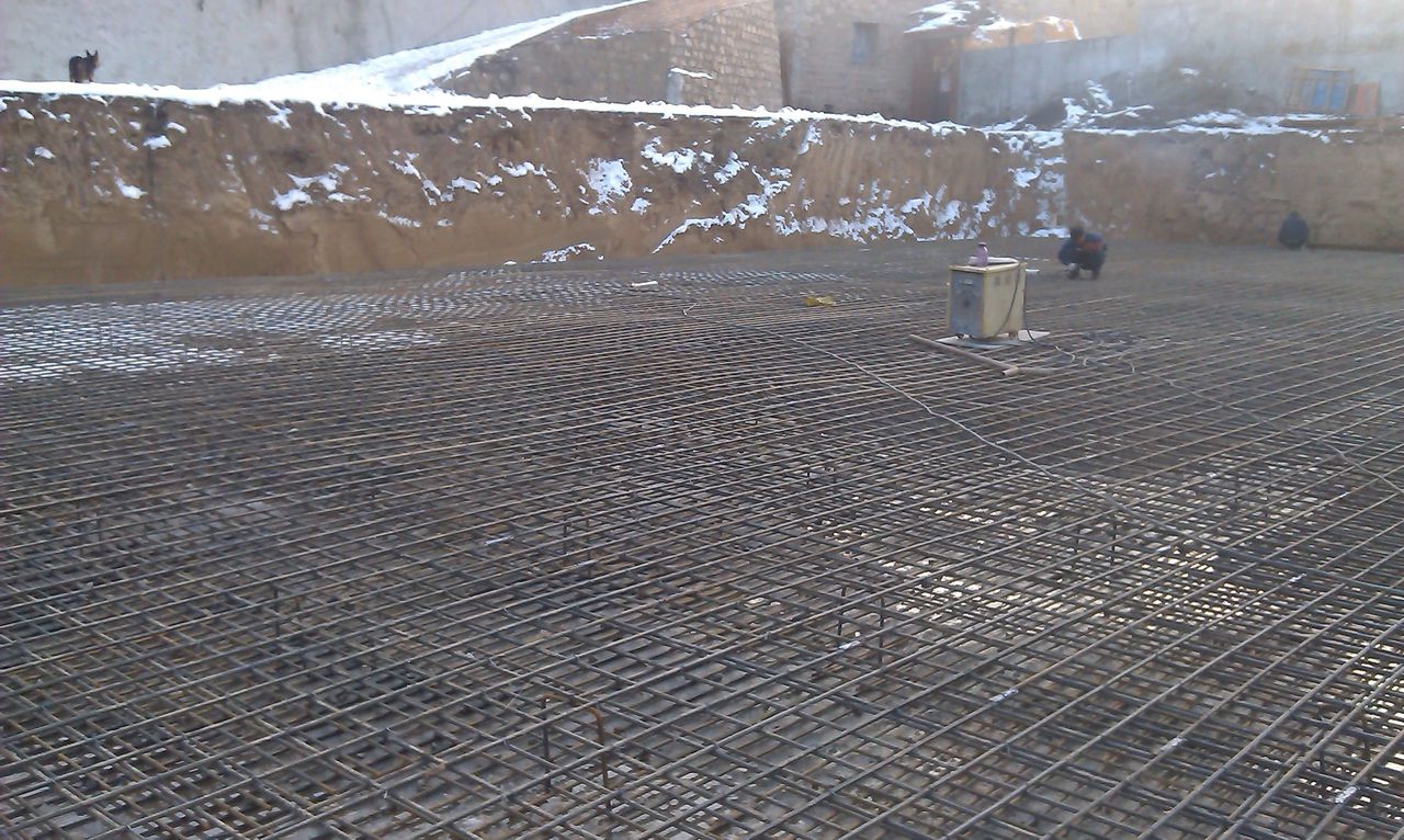 筏板基础由底板,梁等整体组成