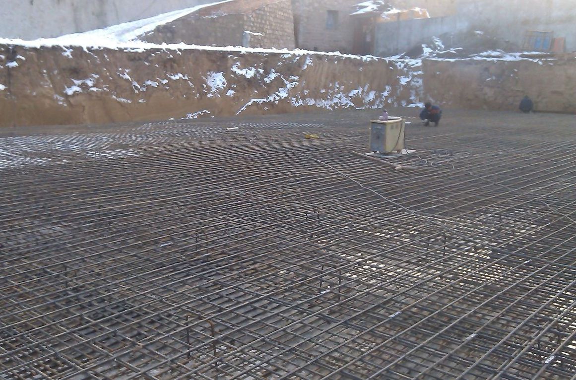  p>筏板基础由底板,梁等整体组成.