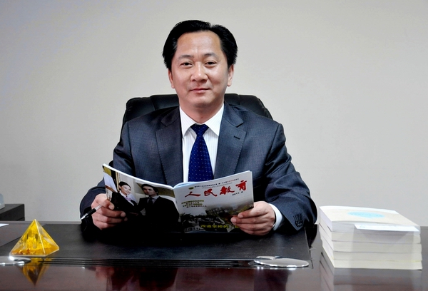  p data-id="gn5uqq0d91">邢文明,男,现任山东省济钢高级中学校长