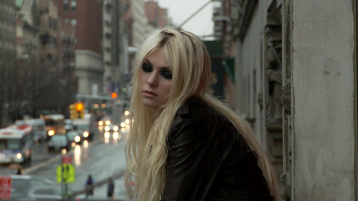  p>泰勒·摩森(taylor momsen),1993年7月26日出生于美国密苏里州