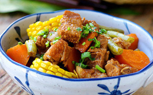 排骨乱炖玉米