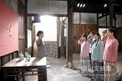  p>《战地黄花》是由马尔路执导,斯琴,斯琴毕力格等主演的剧情片. /p>