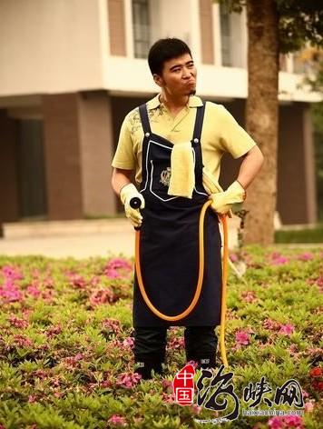  p>陆揆,出生于北京市,中国内地配音演员,配音导演,毕业于上海戏剧