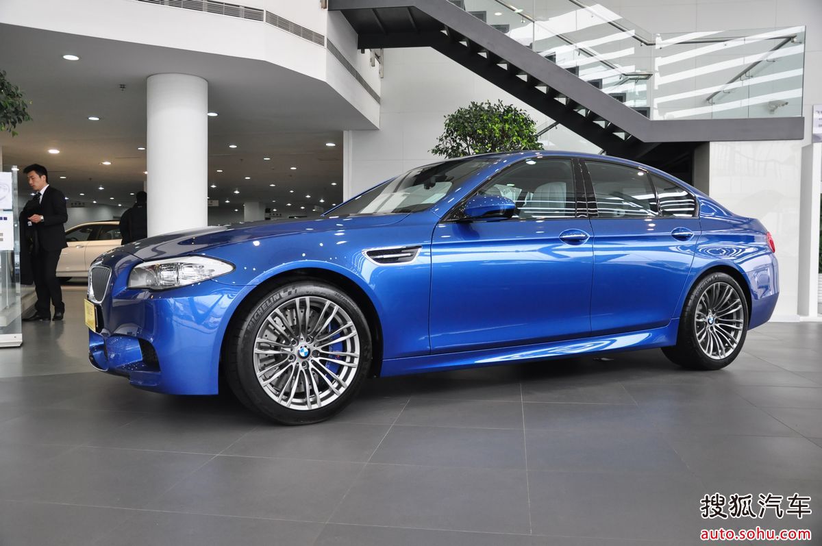 宝马m5